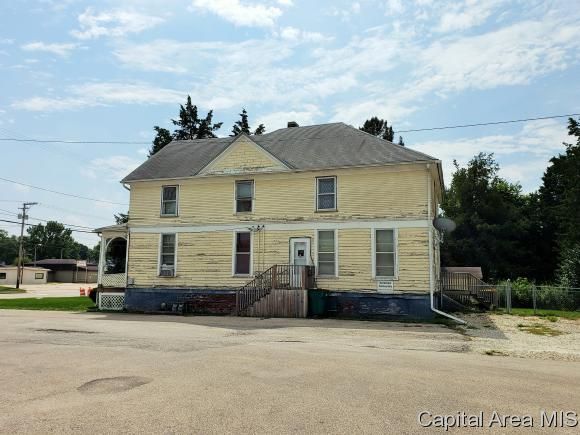 562 N Henderson St, Galesburg, IL 61401